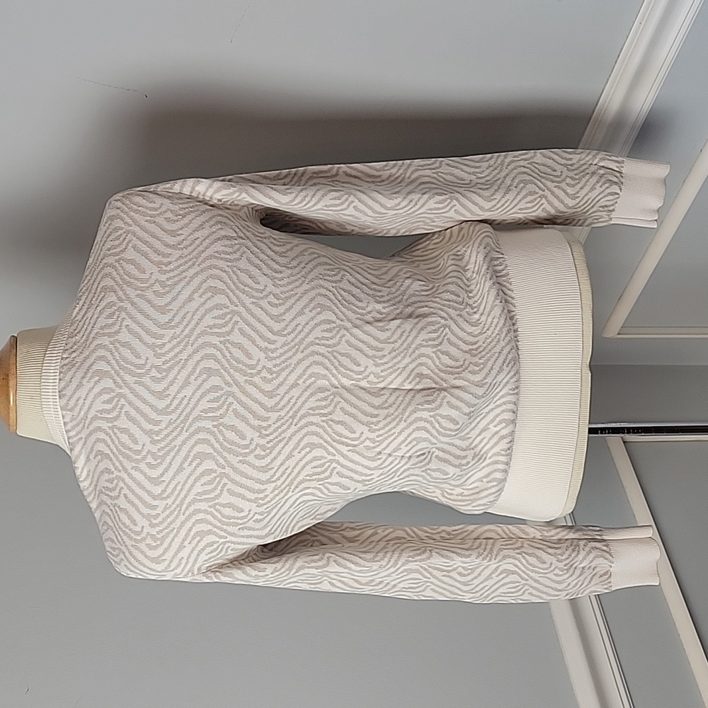 BANANA REPUBLIC Cream Taupe‎ Zebra Animal Print Office Casual Cardigan Sweater M - Picture 3 of 9